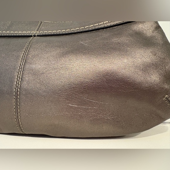 Coach | Leather Clutch | Metallic Grey - Picture 2 of 4